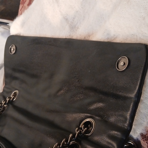 Kurt Geiger Elegant Black Quilted Handbag - Picture 8 of 12